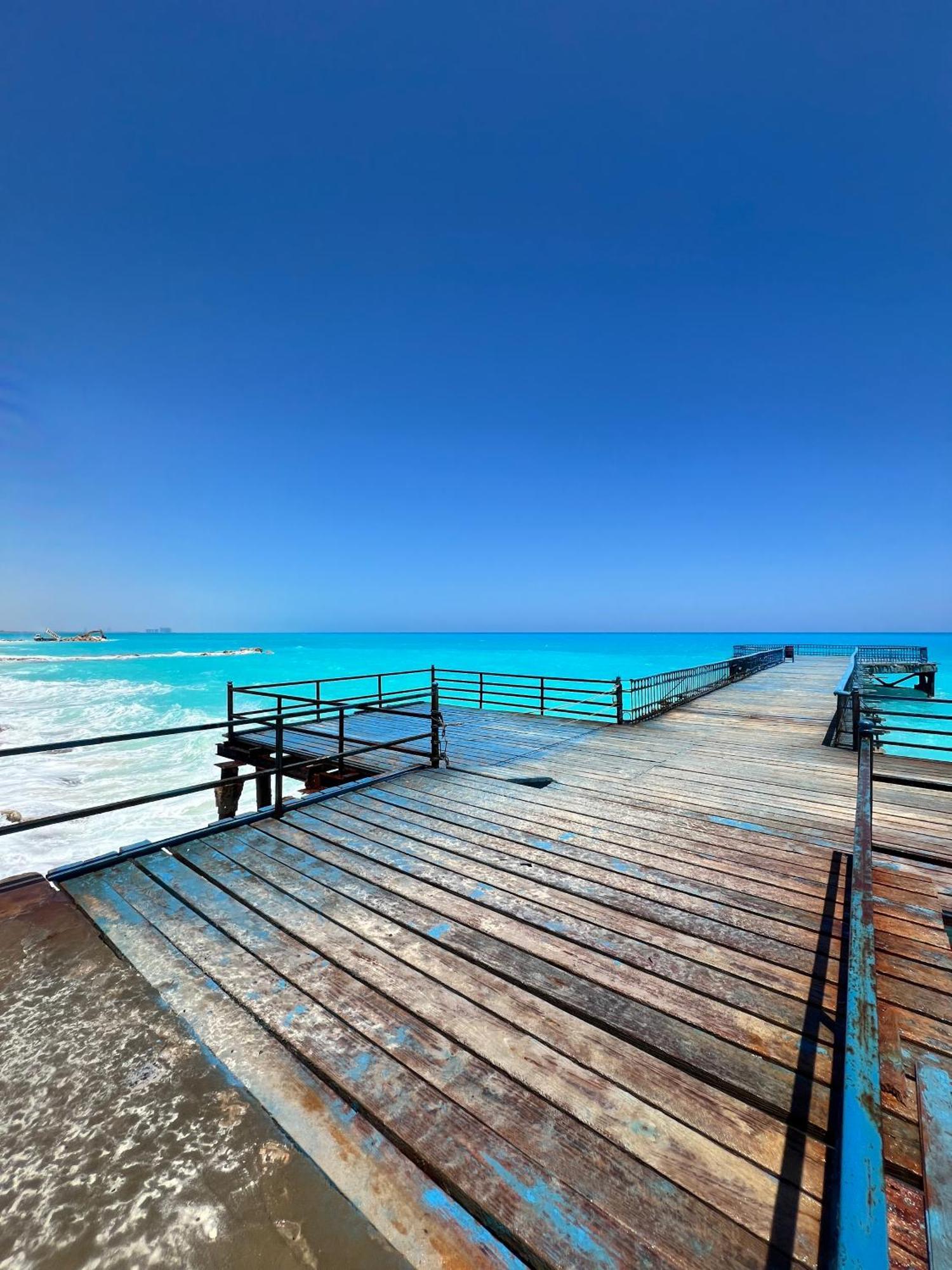Beachfront Chalet In Green Beach, North Coast Vila El Alamein Exterior foto